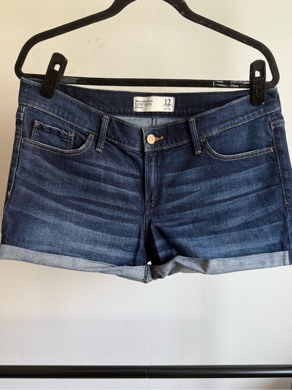Abercrombie Low Rise Cuffed Denim Shorts Size 12
